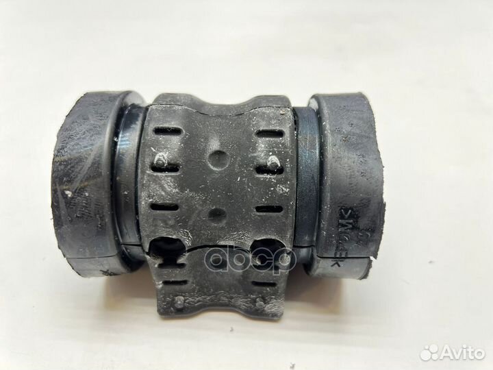 Втулка переднего стабилизатора Ленд Ровер LR110