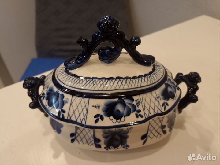 Гжель шкатулки большие, средние, маленькие