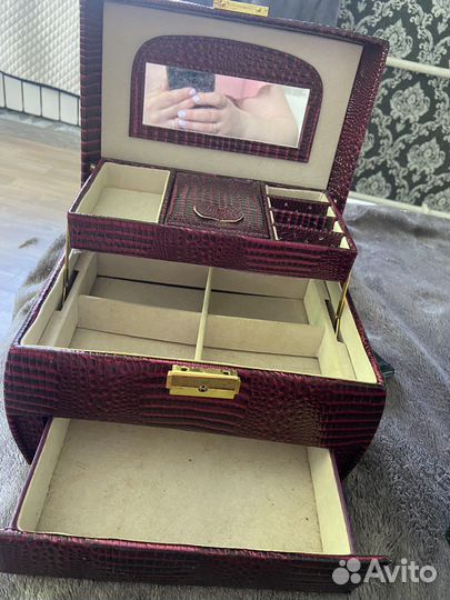 Шкатулка для украшений