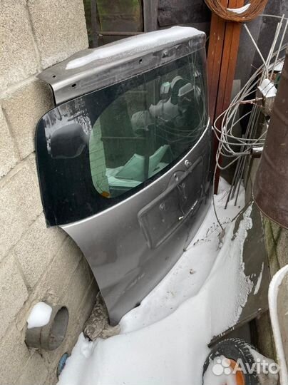 Фара правая Ractis