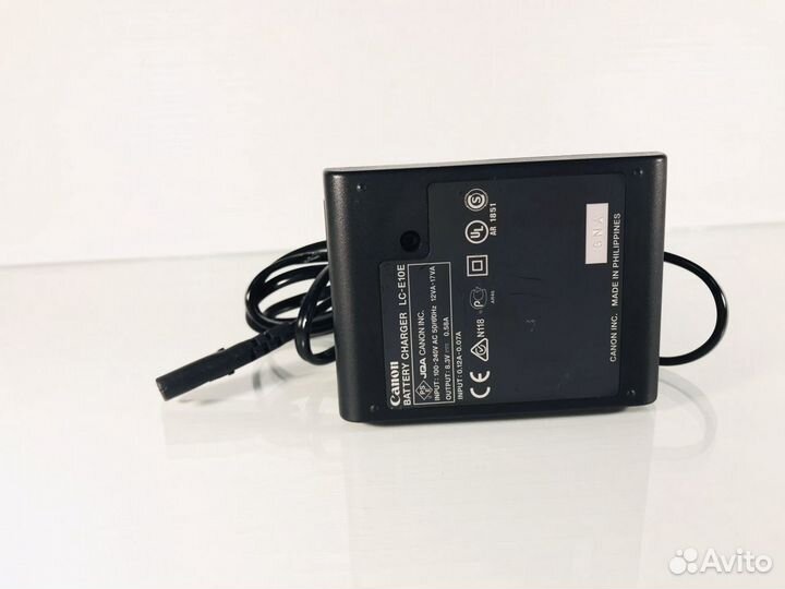 Зарядное устройство Canon LC-E10E