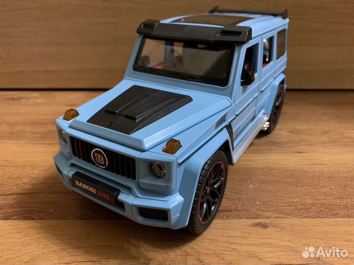 Машинка Мерс Гелик большой 28см с выхлопом