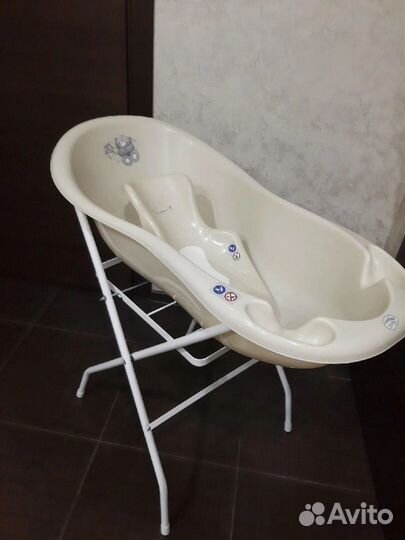 Детская ванночка с подставкой
