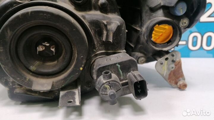 Фара правая mitsubishi L200 KA, KB с 01.2004 по 12