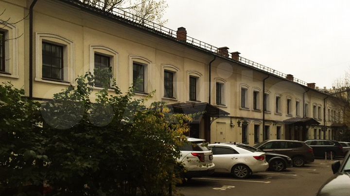 Продам здание, 1377 м²