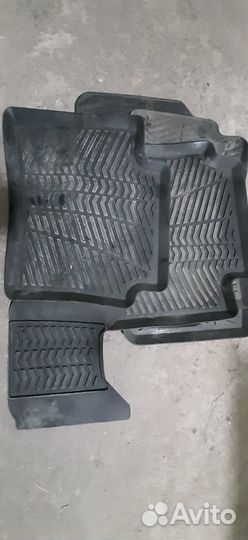 Коврики заводские хендай солярис 2013г. б/у