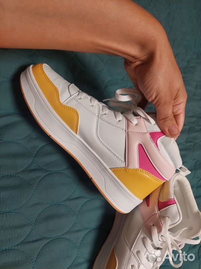 Кроссовки твоё 39 размер