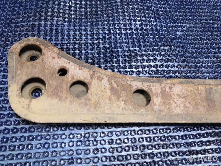 Балка подвески передняя Mazda Tribute epew YF 2003