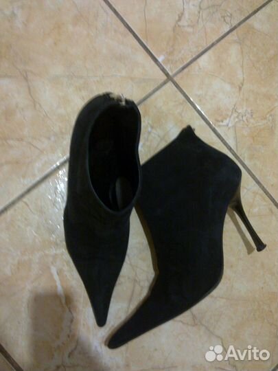 Fabi, SHY, Massimo Dutti, Rocco P, Италия 39-40