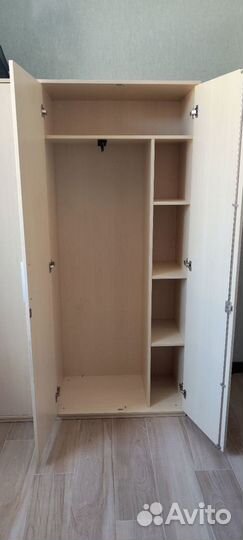 Шкаф