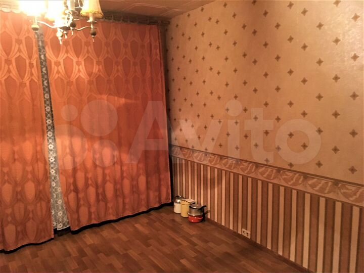 Комната 23 м² в 5-к., 2/5 эт.