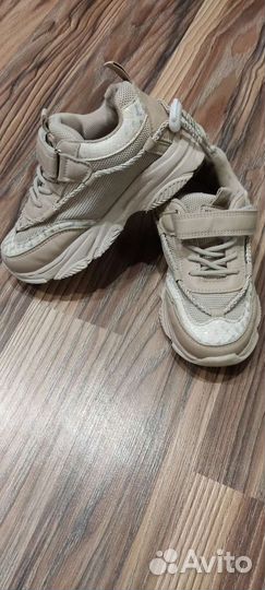 Кроссовки для девочки