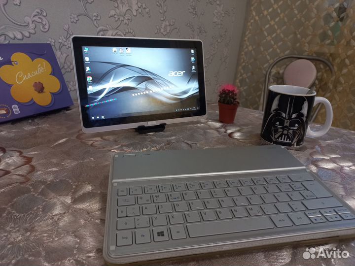 Планшет современный Lenovo 10