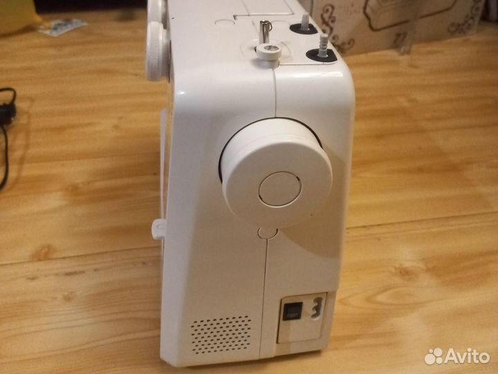 Швейная машина Janome бу