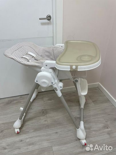 Стульчик для кормления hb