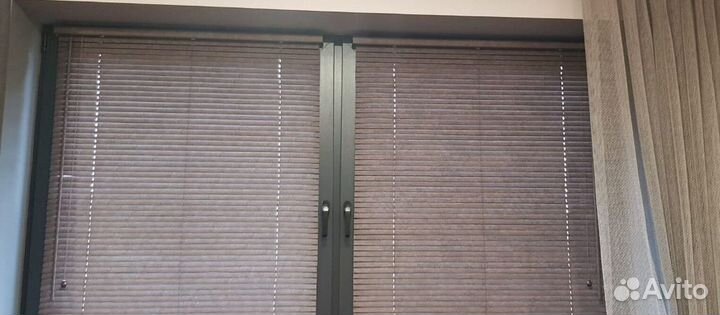 Рулонные кассетные шторы блекаут M4472-B22463