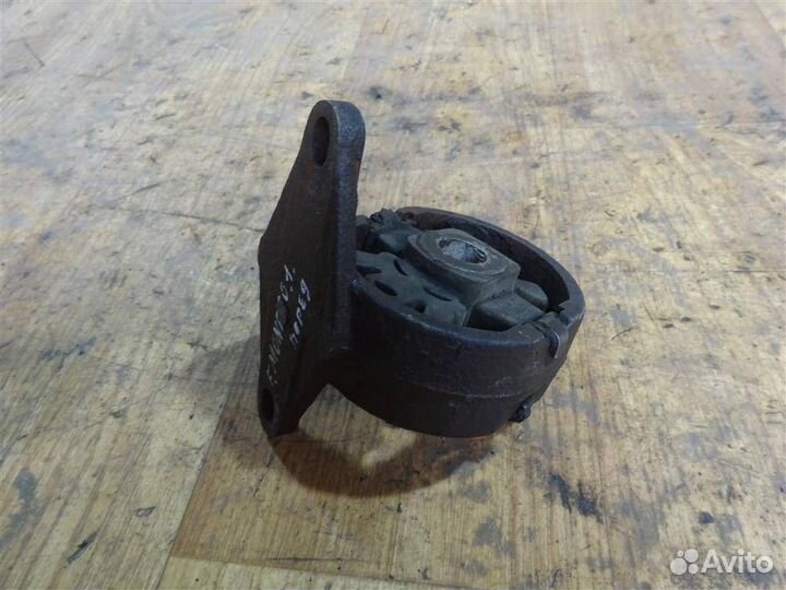 Опора двигателя Ford Mondeo I 1993-1996