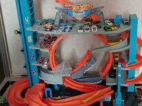 Hot wheels трек гараж парковка