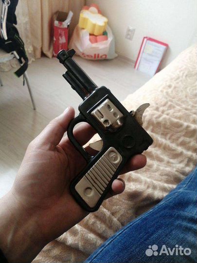 Игрушка пистолет СССР