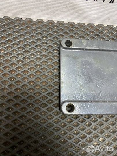 Кронштейн (крепление) Renault Premium 1629549