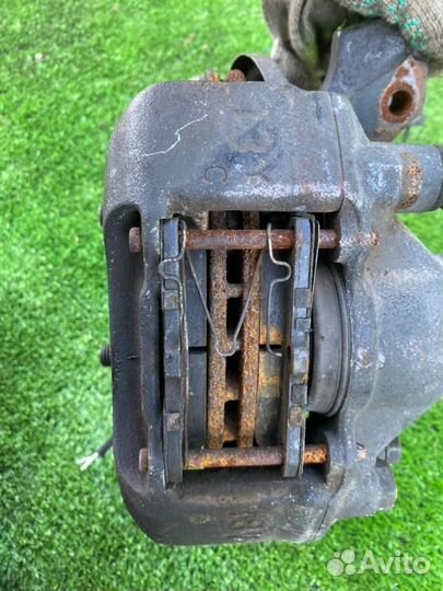 Ступица передняя правая Mazda Demio DW3W B3 1998