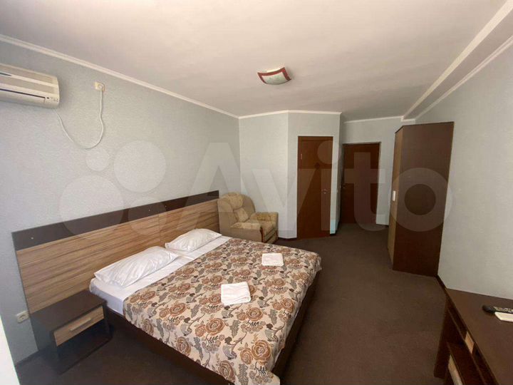 Комната 20 м² в 5-к., 4/4 эт.