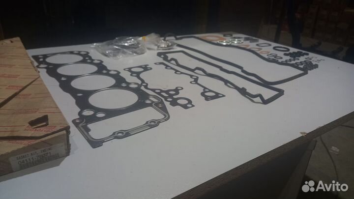 Комплект прокладок двс Toyota Estima 04111-76071