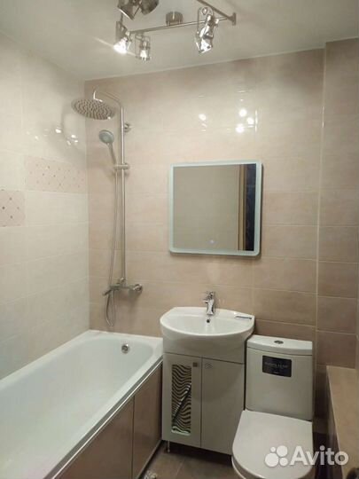 Поклейка обоев, полы, электрика