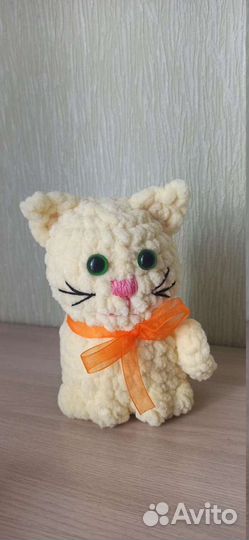 Плюшевая игрушка котик