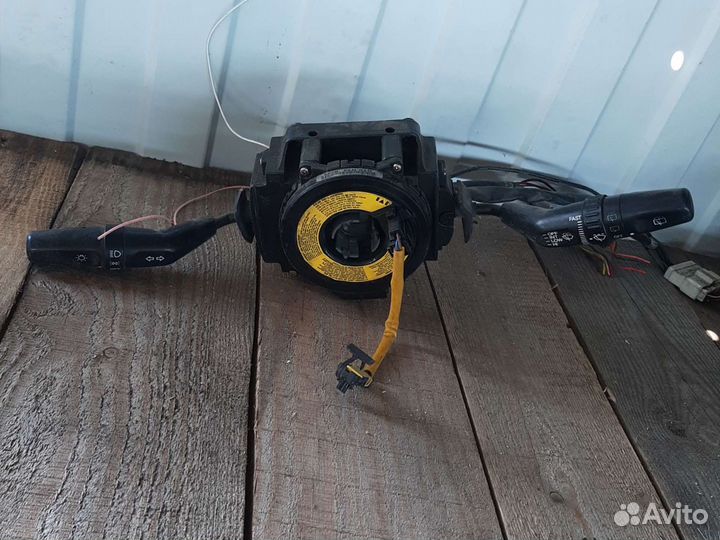 Переключатель подрулевой Hundai Starex 1999-2008