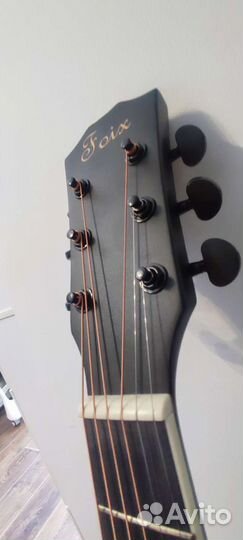 Акустическая гитара
