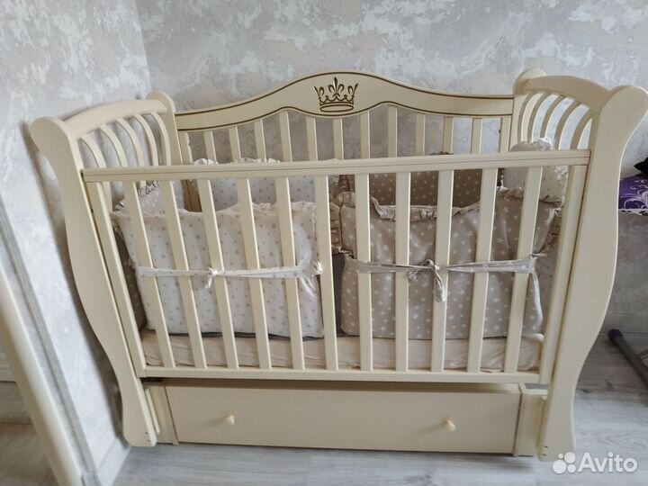 Детская кроватка