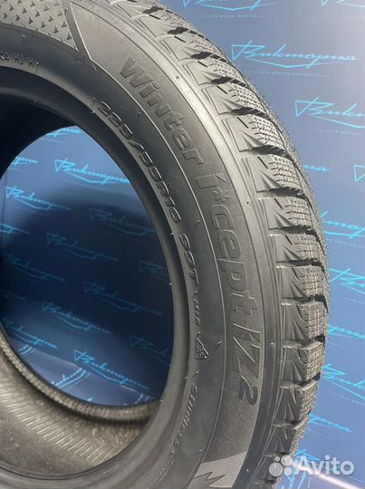 Hankook Winter I'Cept iZ 2 W616 225/55 R16 99T