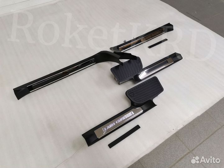 Порожки Toyota Land Cruiser 200 Цельные LED