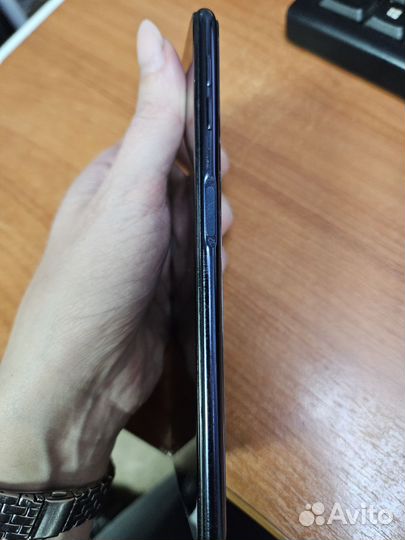 Телефон samsung A7 2018