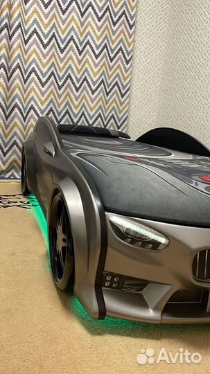 Кровать машинка со спальным местом 180/80