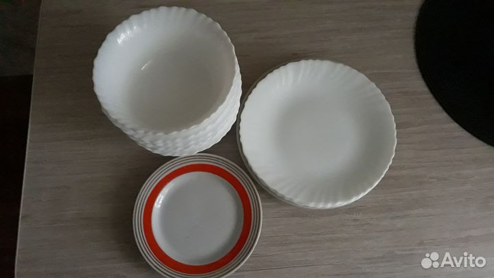 Набор тарелок