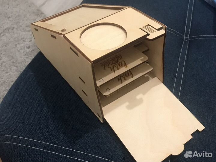 Лэшбокс для ресниц. 2 планшета. С подставкой на кр