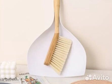 Совок и щетка