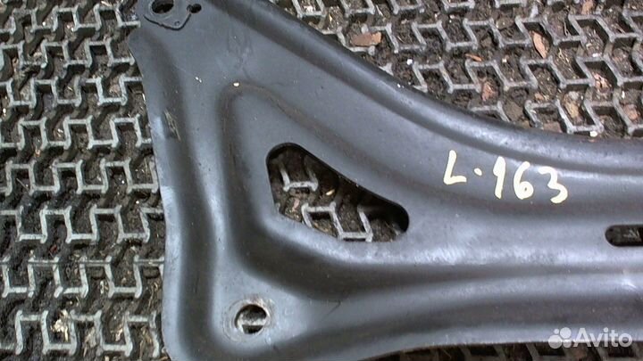 Балка под радиатор Honda Pilot, 2009