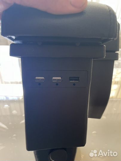 Подлокотник на Kia rio 4