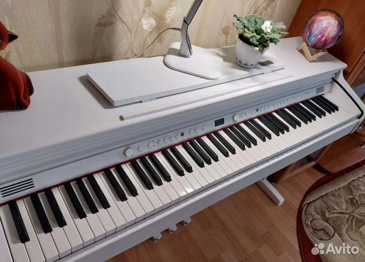 Цифровое фортепиано Artesia DP-10 E