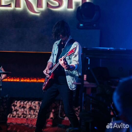 Уроки игры на гитаре. Педагог, преподаватель