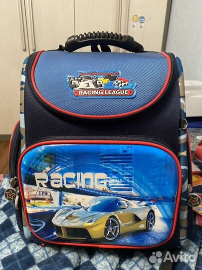 Школьный рюкзак