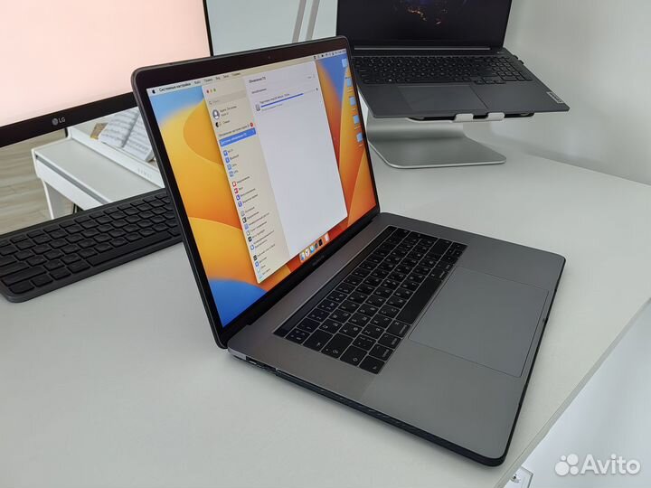 Apple MacBook Pro 15 Touch Bar i7/16/256 mptr2RU/A