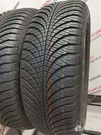 Goodyear Vector 4Seasons 225/65 R17 102H