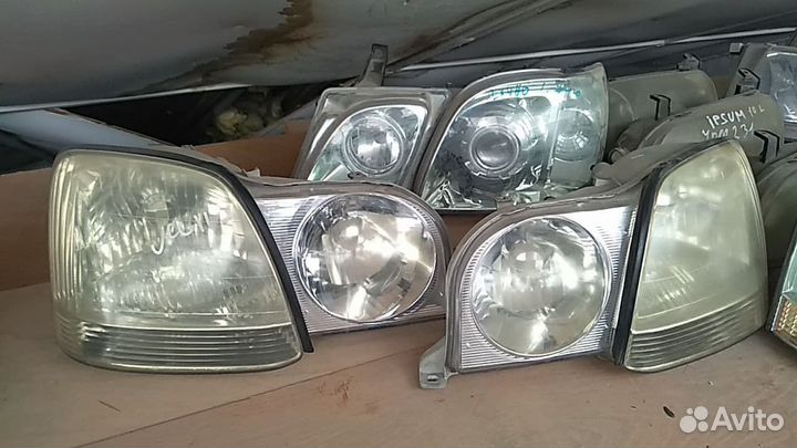 Фара Toyota Progres JCG10 из Японии