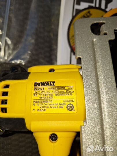 Мини ушм Dewalt dcs438n