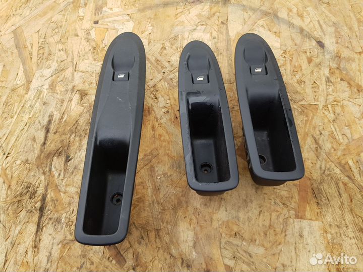 Кнопки стеклоподъемников Citroen C4 B7