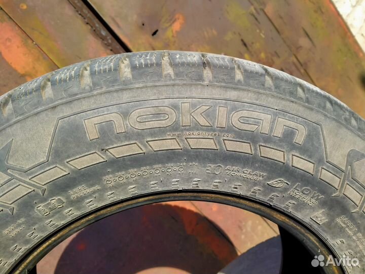 Nokian Tyres Hakkapeliitta 7 SUV 215/70 R16 100T